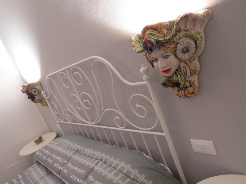 B&B Maison Blanche 칼타기론 외부 사진