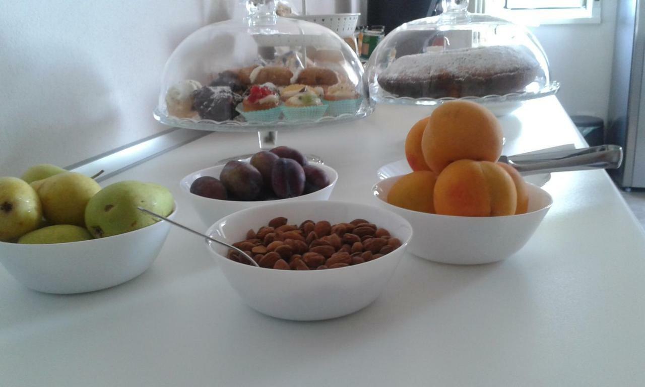 B&B Maison Blanche 칼타기론 외부 사진