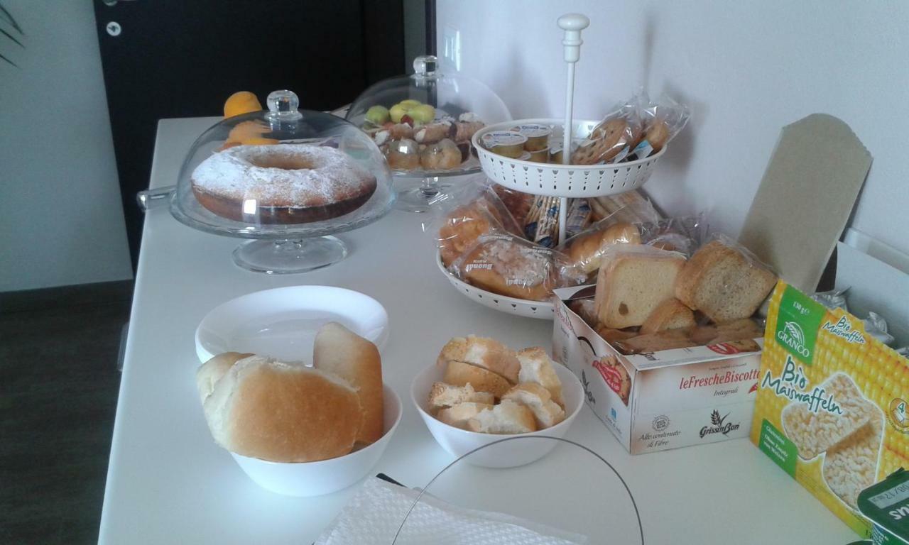 B&B Maison Blanche 칼타기론 외부 사진